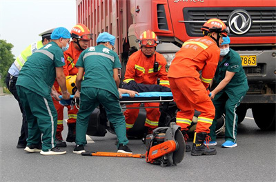 五华九龙道路救援